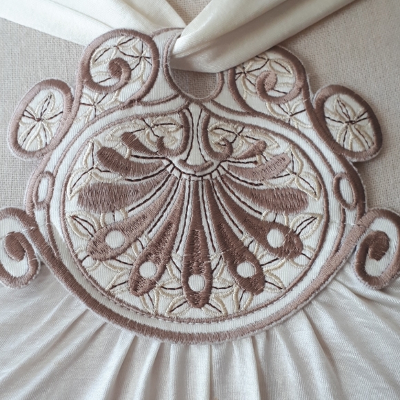 Andy The Anh camisole - Picture 2 of 4